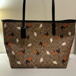 City Tote In Signature Canvas With Halloween 2024 👻🎃🐈‍⬛
